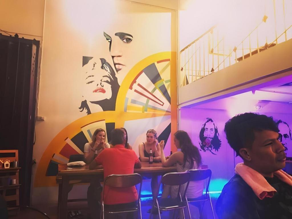 بيت شباب أولدي آند سليبي أودون ثاني المظهر الخارجي الصورة